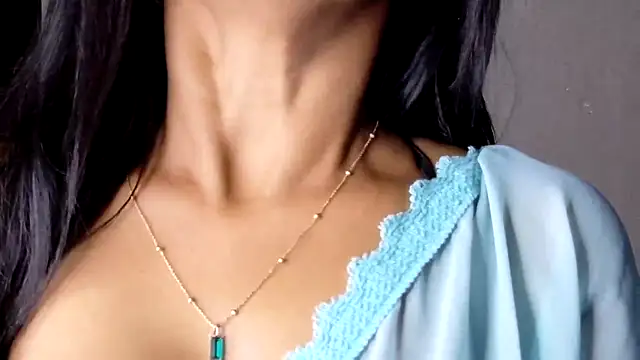 Haseen_Dilrubaa's cam snapshot