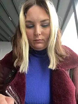 KateBurlesk's cam snapshot