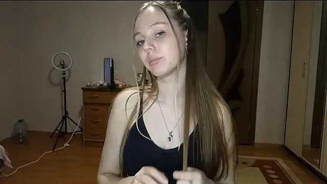 LonaLaban's cam snapshot