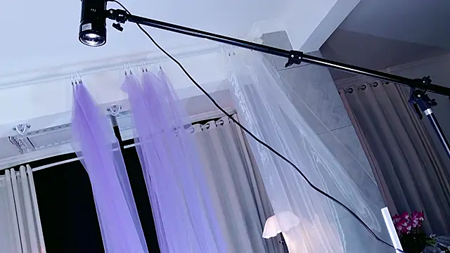 Dancer_Lucky-Nini live sex cam