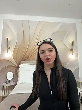 CamillaLarson live sex cam