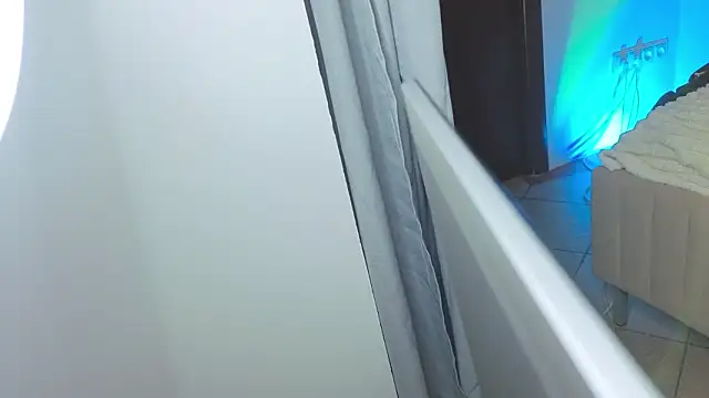 Sn0w__queen live sex cam