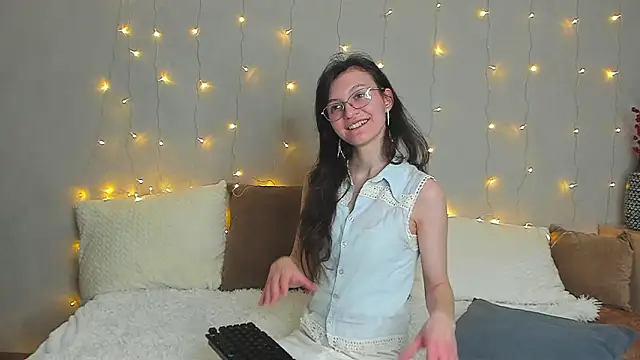 ThoraMarola's cam snapshot