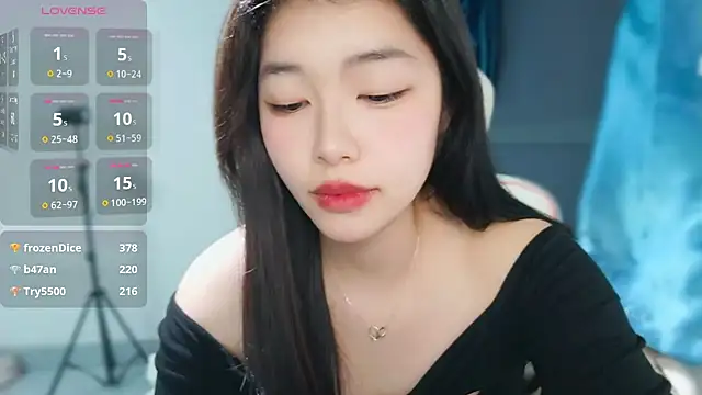 -yaya-777 live sex cam