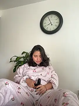 sukhakunis1 live sex cam