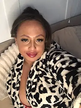 Welsh_Maya221x's cam snapshot