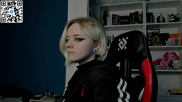 Holy_Mistress_S's cam snapshot