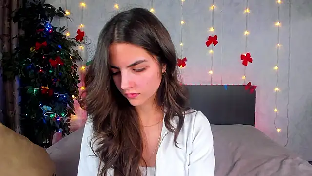 Milana_Crystal_ live sex cam