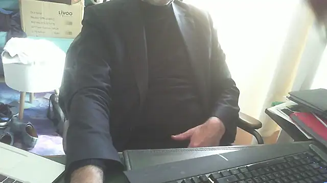 shyfrenchcock1 live sex cam