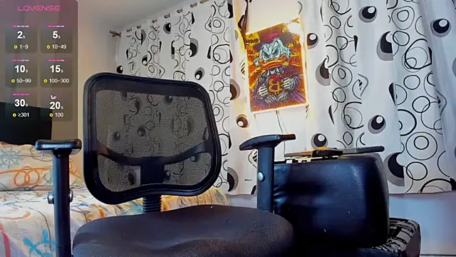 Giomar_Reyes live sex cam