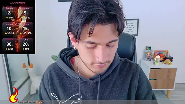 Elian_savoy live sex cam