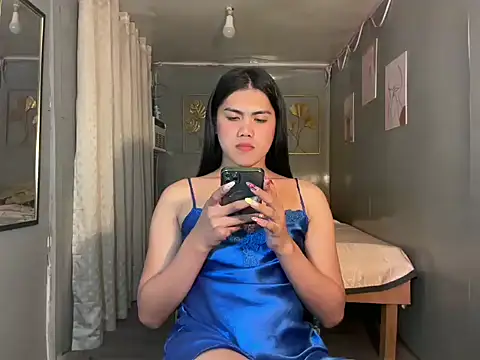 Delicate_Savannah live sex cam