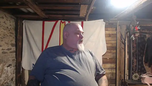 Newfiesausage1972 live sex cam