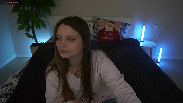 MagicPeachh_'s cam snapshot