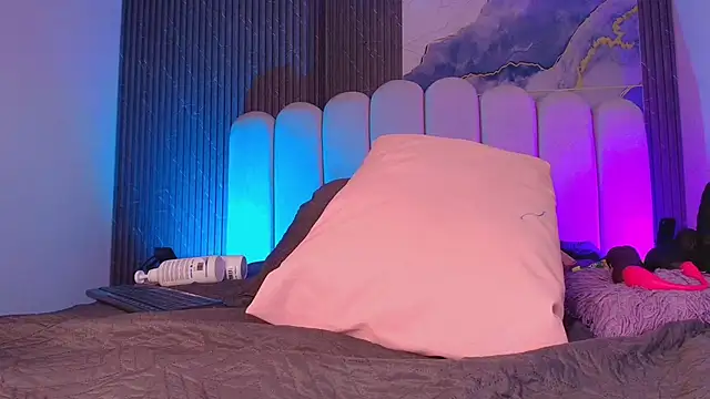 jones_maddy_'s cam snapshot