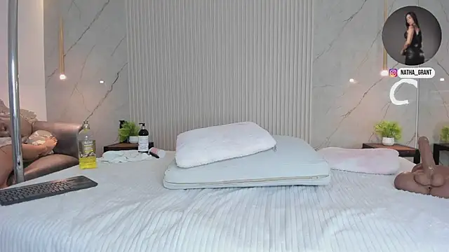 nathassa_grant live sex cam