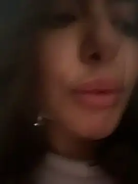 sukhakunis1 live sex cam