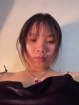 Ngoc-bbi live sex cam