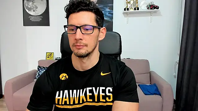 BrutusK08 live sex cam