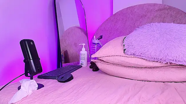 violett_lo live sex cam