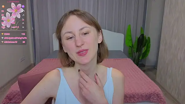 LuluChiiii live sex cam