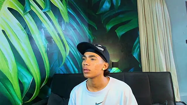 AlanCutee live sex cam