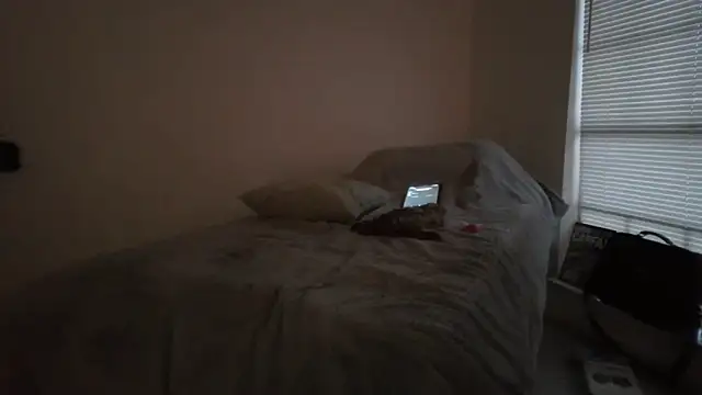 Peachestabby147 live sex cam