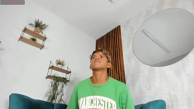 Jeffry_wolvess live sex cam