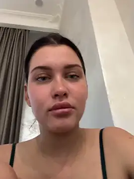 KikiWatson live sex cam