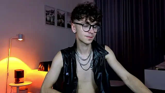 Joseph__Quinn live sex cam