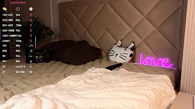 OdetteHarwick live sex cam