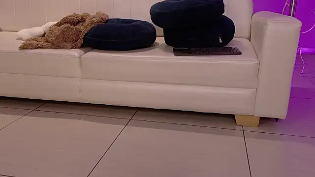 sarawinstone live sex cam