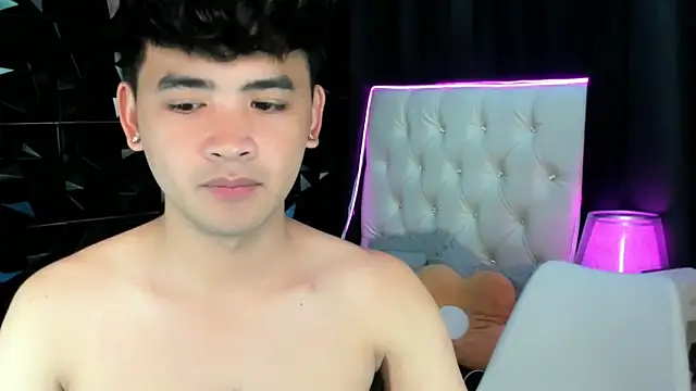 davincihugecock live sex cam