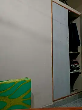 Poddar_2m_G_Ati_v_an_Deb live sex cam