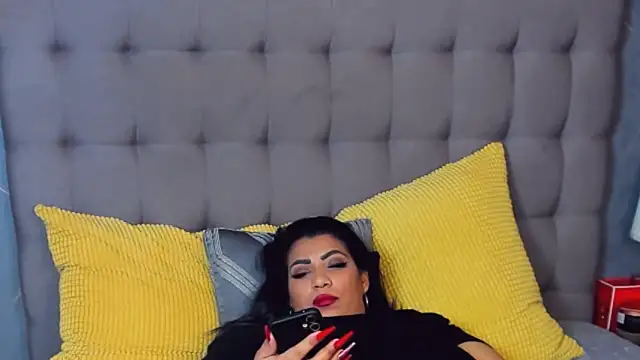 AmyCubes live sex cam