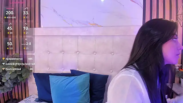 Madyson18 live sex cam