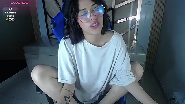 Skaller_james_a's cam snapshot