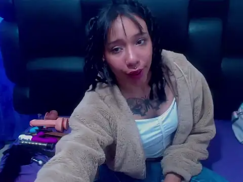 XxMavisSexyHotxX's cam snapshot