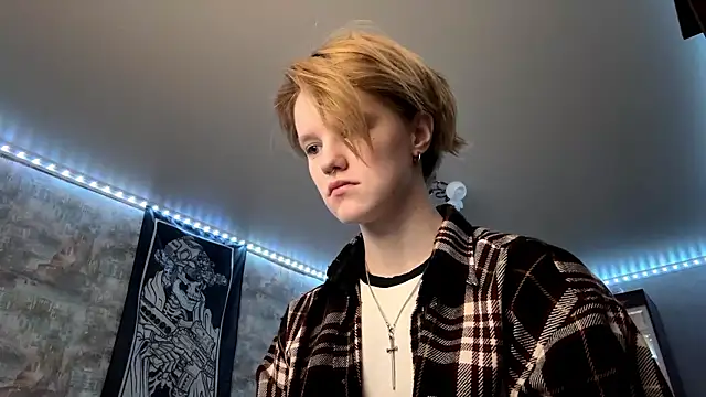 CutieGoga's cam snapshot