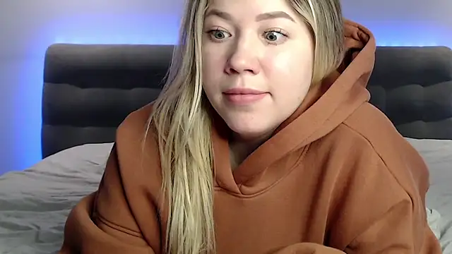 Embersweetbunny live sex cam