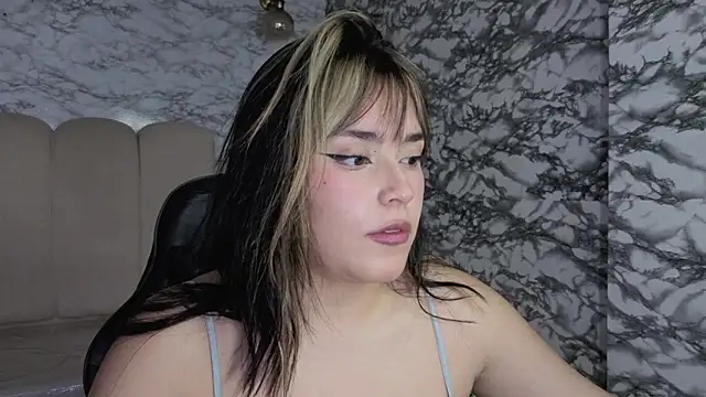 Laksmy_v live sex cam