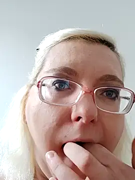 VikaKing live sex cam