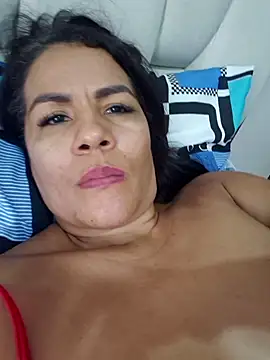 karla-bruni's cam snapshot