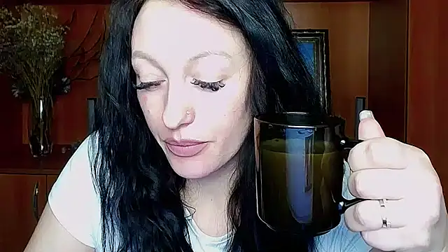 BoLara's cam snapshot