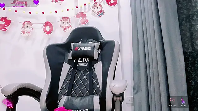 mia_eeeee's cam snapshot