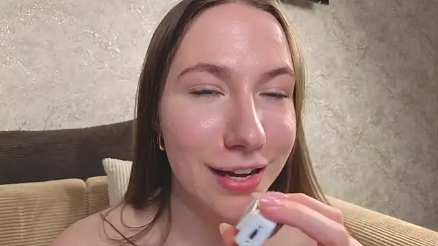 Kira_mindnes live sex cam