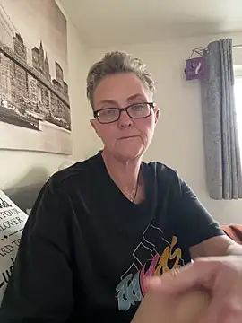 Curvy-Jinx's cam snapshot