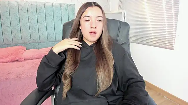 Tara_Parker's cam snapshot