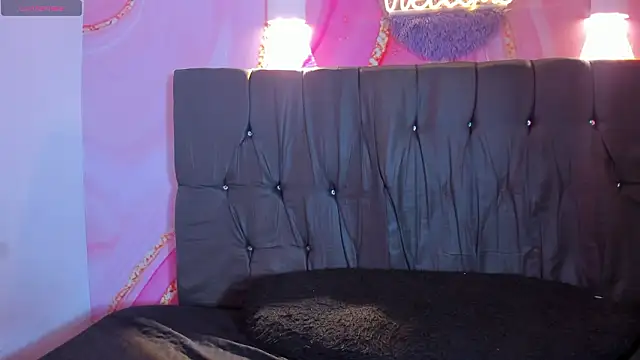 Blair_BigTits's cam snapshot