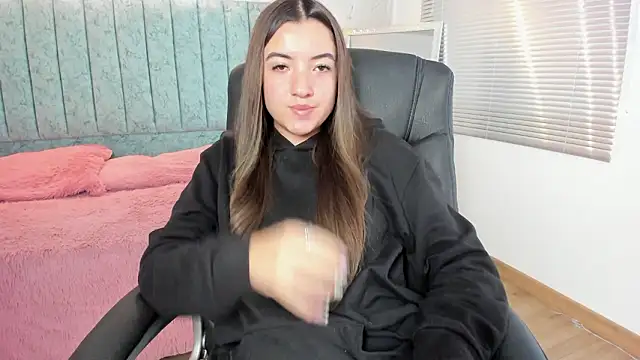 Tara_Parker's cam snapshot